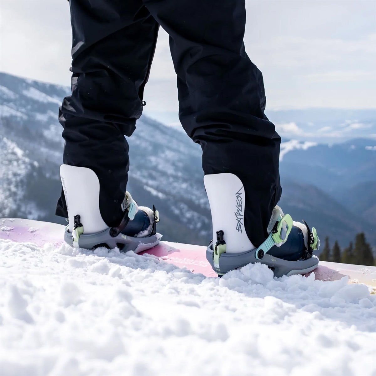 Bataleon Ghost FASE Womens Snowboard Bindings Gray Pistachio 2027