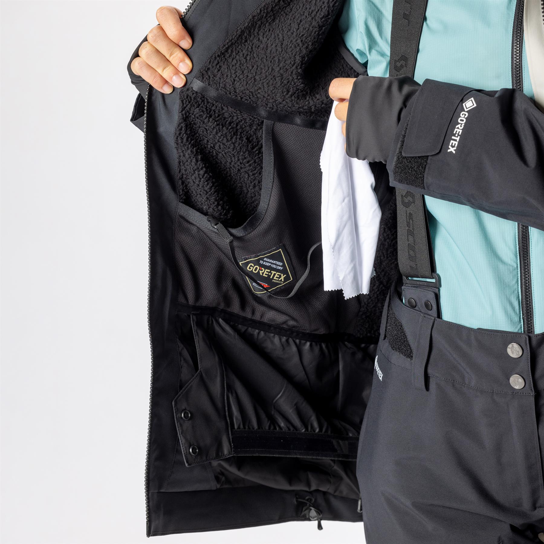 Scott Vertic GTX 2L Primaloft Womens Jacket Dust White / Black