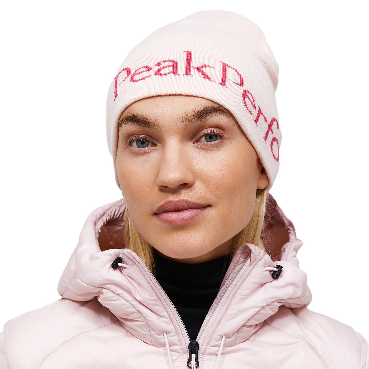 Peak Performance Hat Frosted Blossom