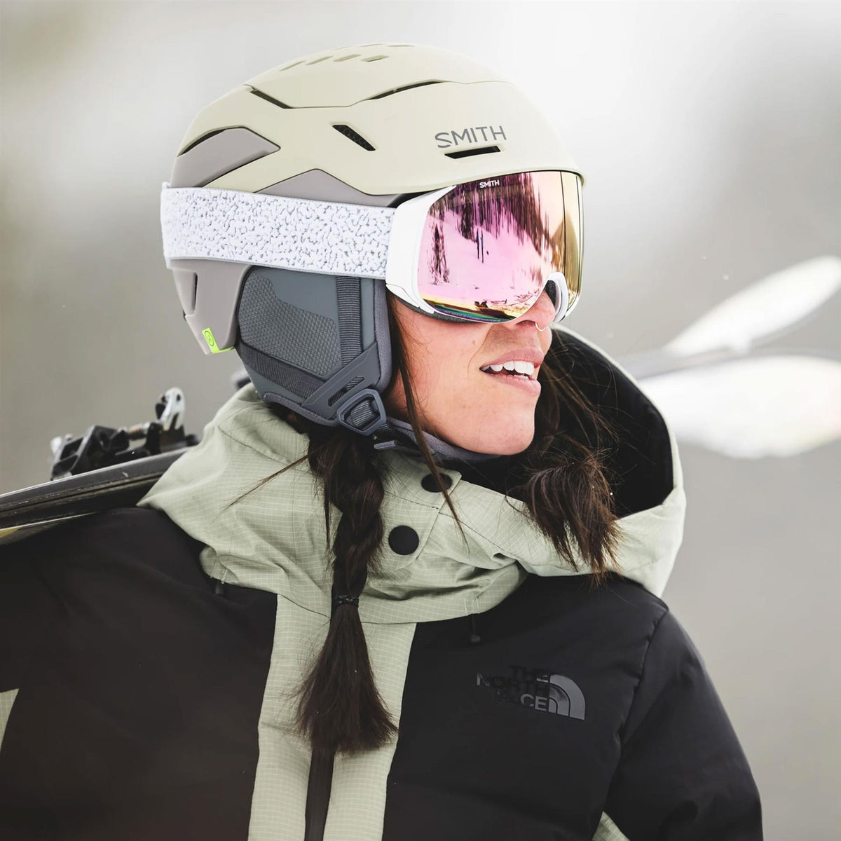 Smith 4D MAG S Goggles White Chunky Knit - Chromapop Everyday Rose Gold Mirror + Spare Lens