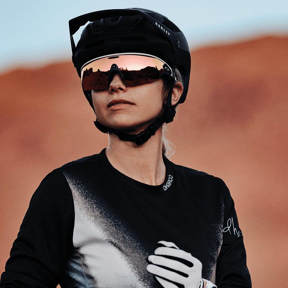 Oakley Meta Vanguard AI Sunglasses White - Prizm Rose Gold Lenses