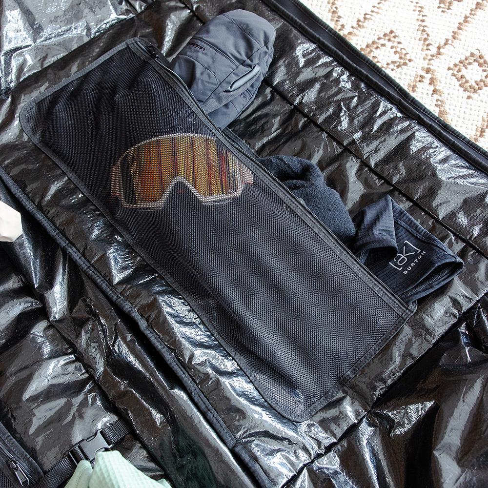 Burton Wheelie Flight Attendant Snowboard Bag True Black