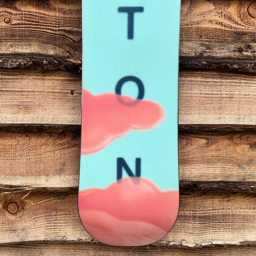 Burton Yeasayer Flying V Ex-Demo Womens Snowboard 2025 148cm