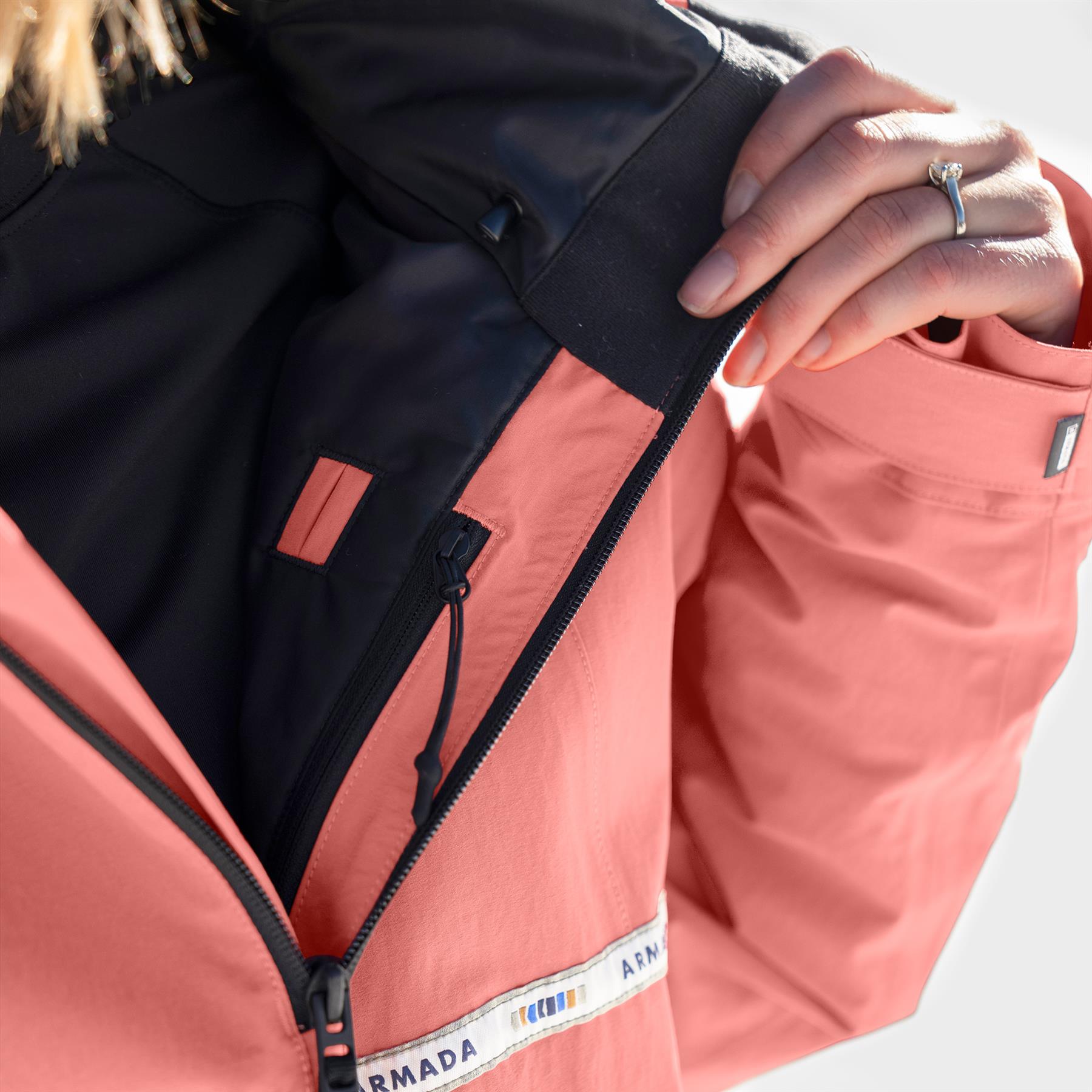 Armada Madaket 2L Womens Insulated Anorak Jacket Faded Rose
