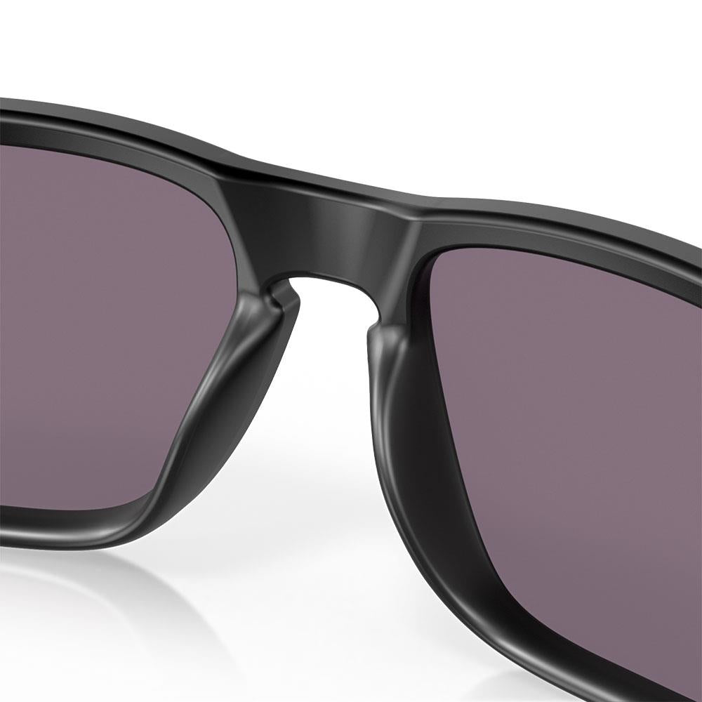 Oakley Holbrook Sunglasses Matte Black - Prizm Grey Lens