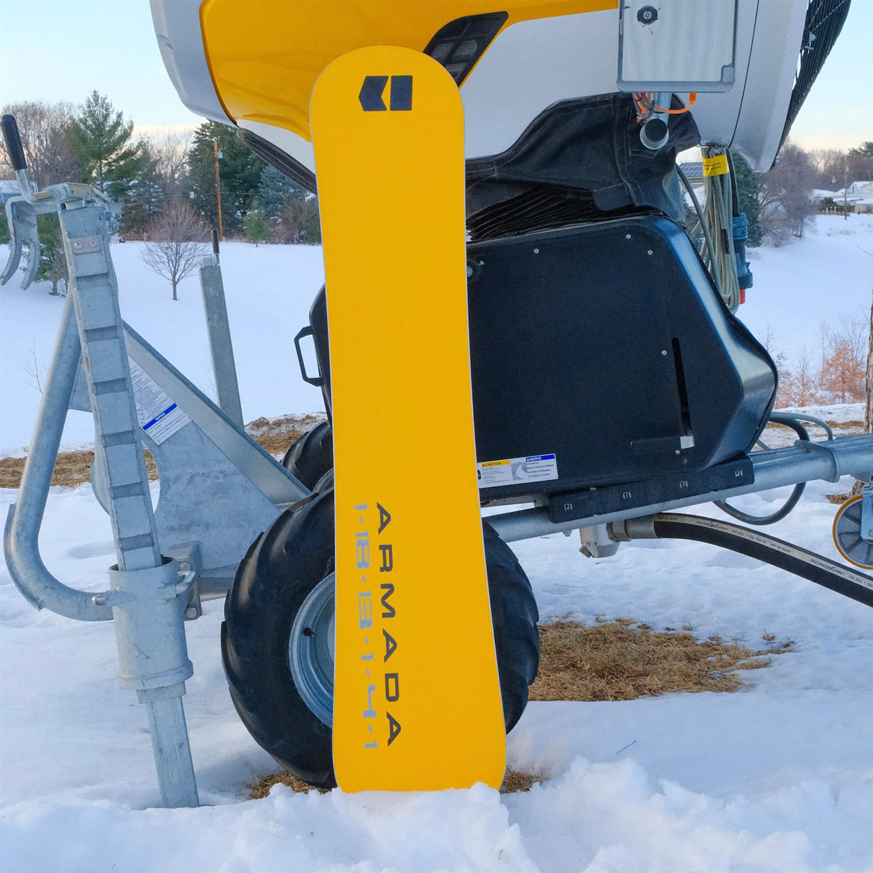 Armada The Beatnik Ltd Mens Snowboard 153cm