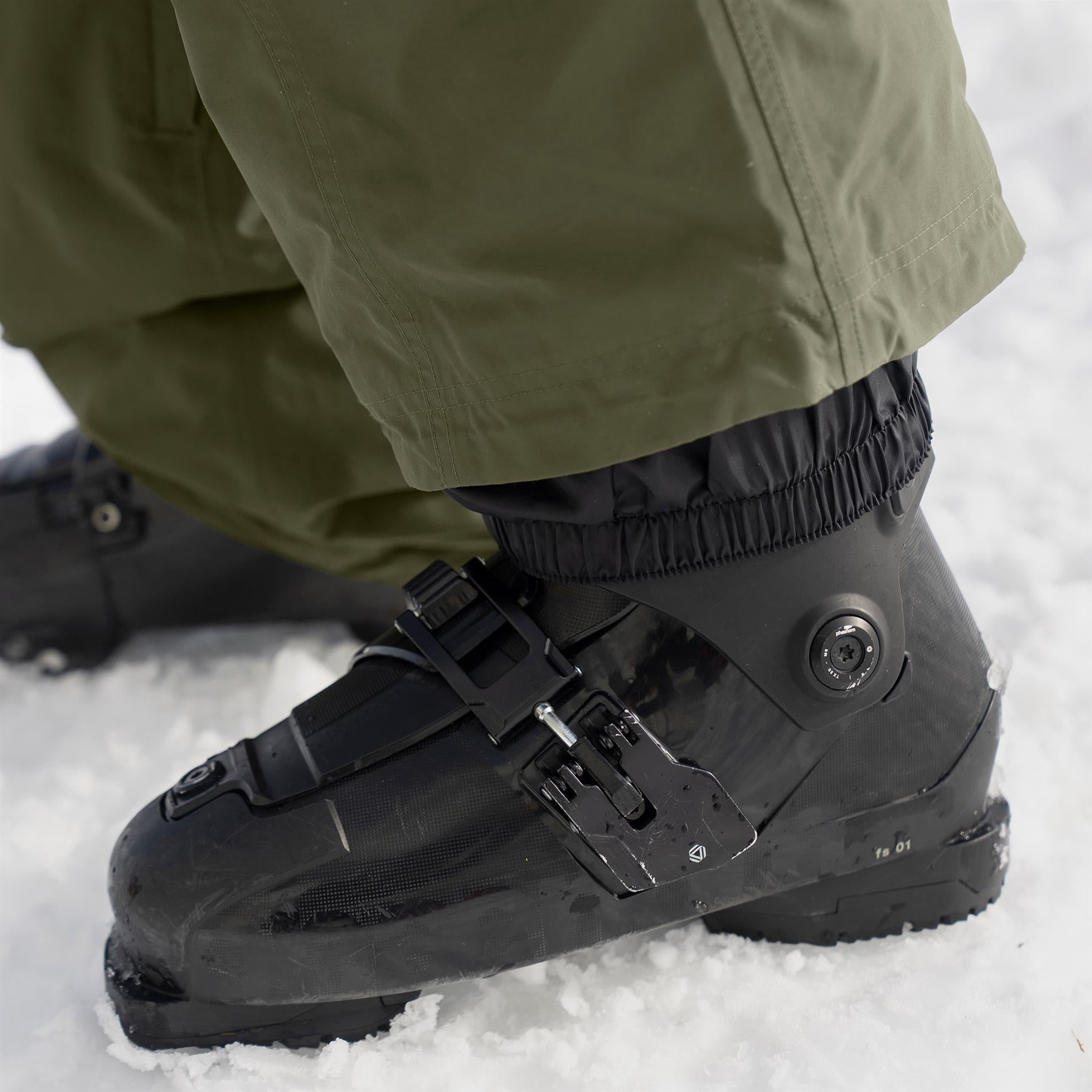 Armada Team Issue 2L Insulated Unisex Cargo Pants Olive