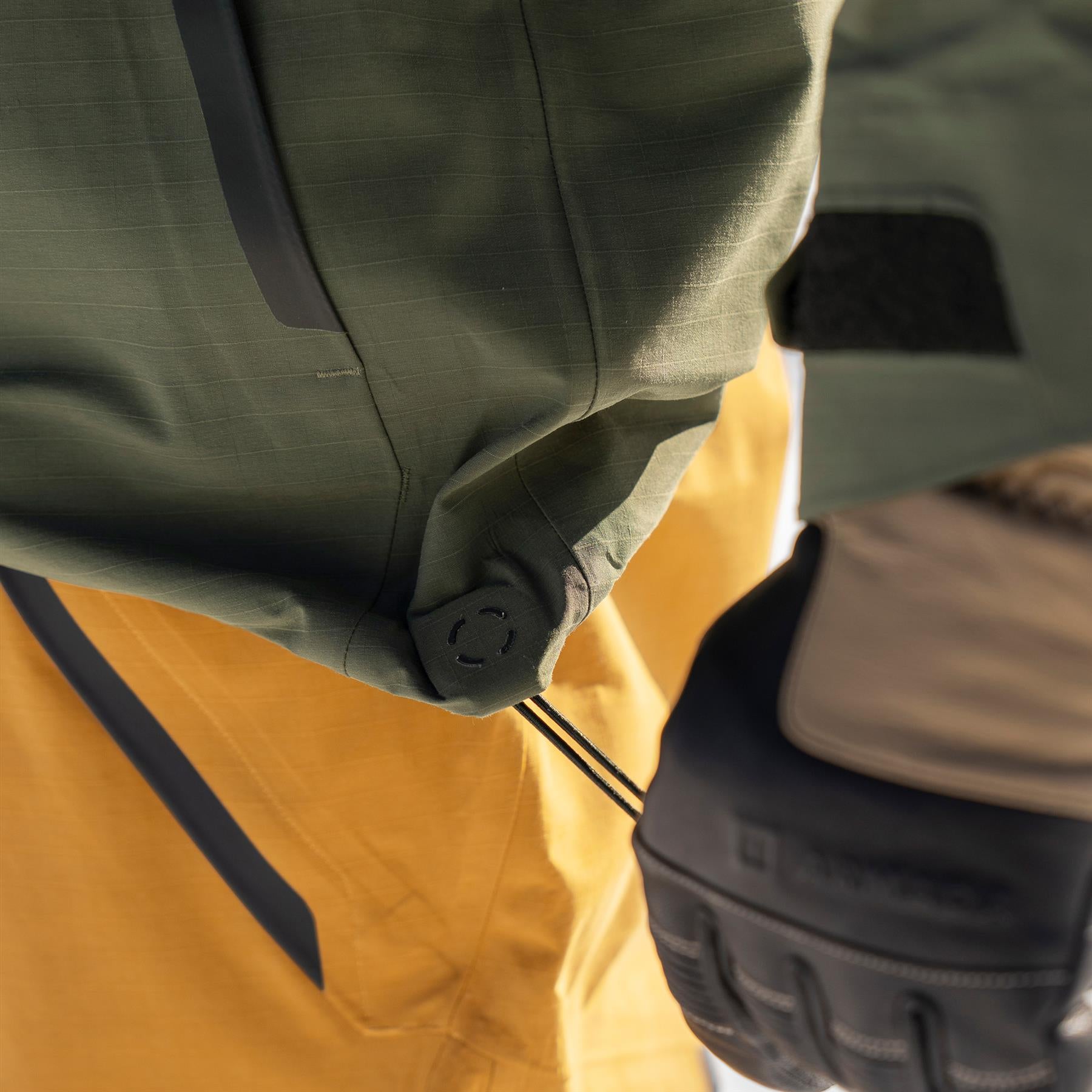 Armada Grands 3L Mens Jacket Olive/Black
